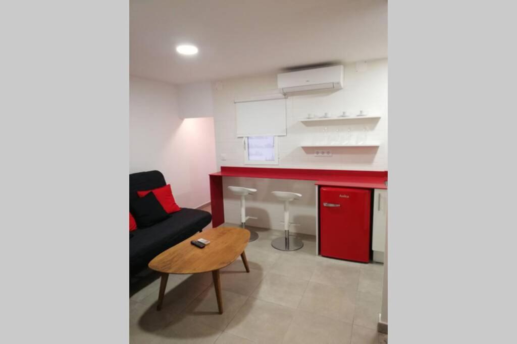 에스풀루게스데로브레가트 M1 Cool Loft 1 Min Walk To Metro 15 Min Center By Metro 아파트 외부 사진